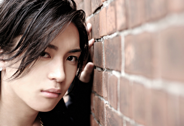 Name: Matsushita Yuya Birth: 1990.05.24. Height: 180cm / Weight: 60kg