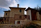 Велик ден в Прекрасната Гърция ! <br />Празнична ОФЕРТА за 3 дни 100 Euro<br />Yonoshouse за Великден предлага за познати и приятели (клиенти, приятели, Facebook, чуждестранни туристи) "две стаи на офертната цена 100 евро всяка, с престой от 3 нощувки. Резервациите са за датите от 26.04.2013 до 8 / 5/2013 Специалното предложение включва нощувка за 2-ма със закуска подарък в уютния ни yonosfratery.<br />Телефон за контакти: +30 2657 770000 (обслужване на Български)